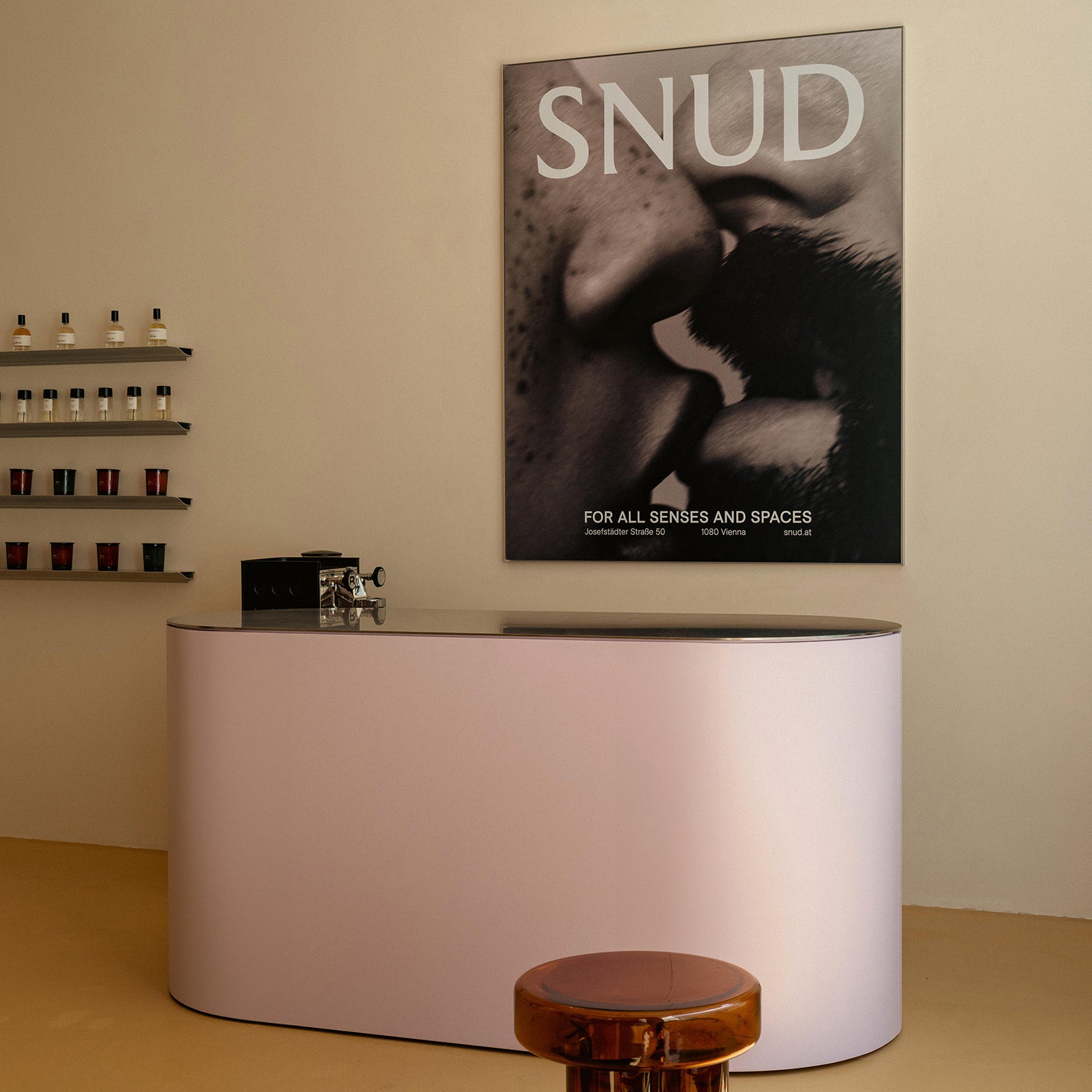 Inside the store - SNUD
