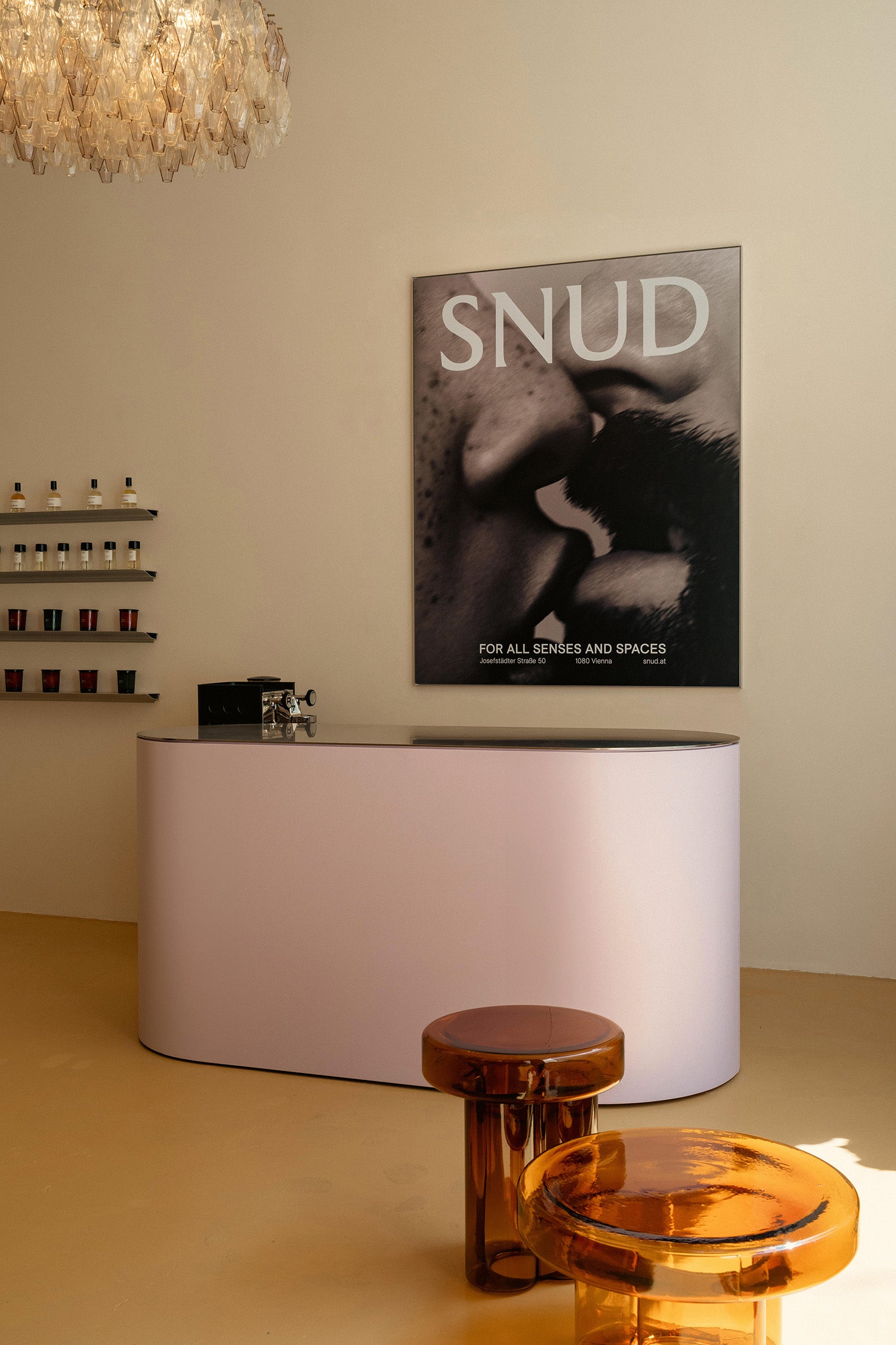 Inside the store - SNUD