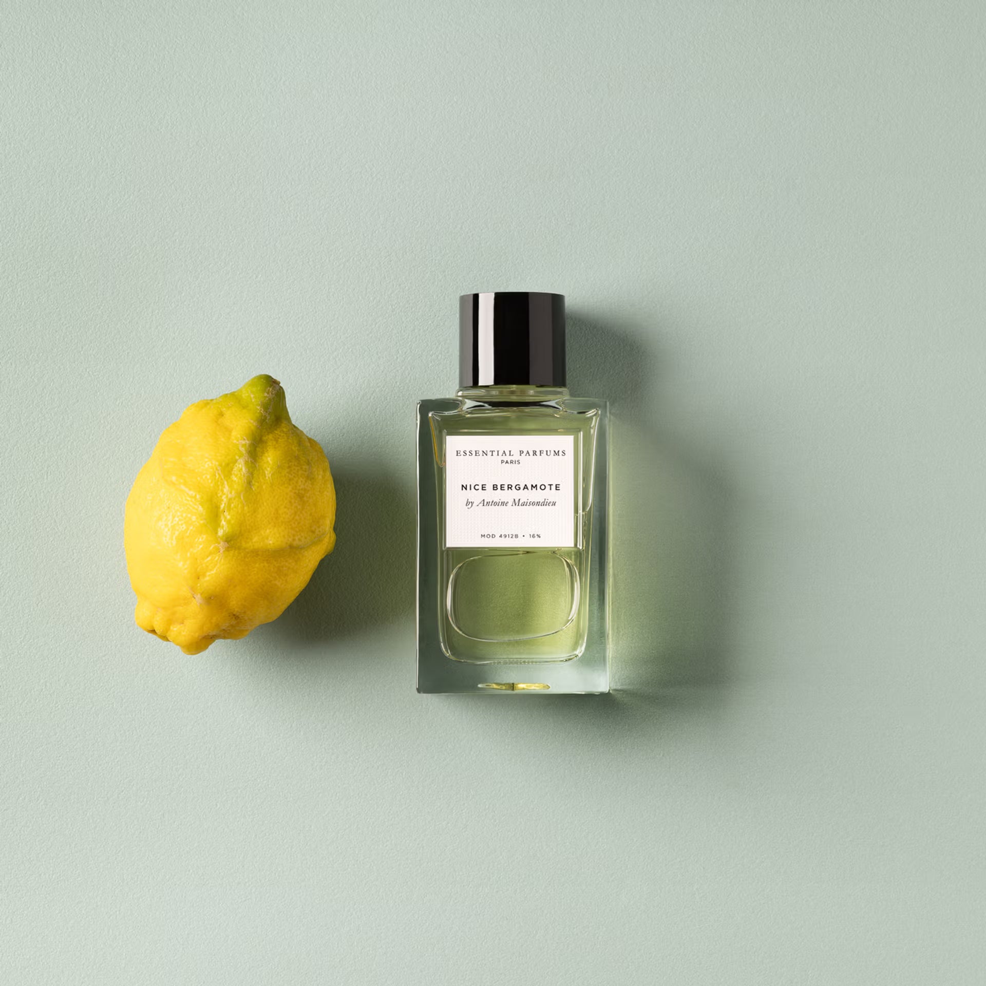 Essential Parfums Nice Bergamote modd bergamote and bottle - SNUD