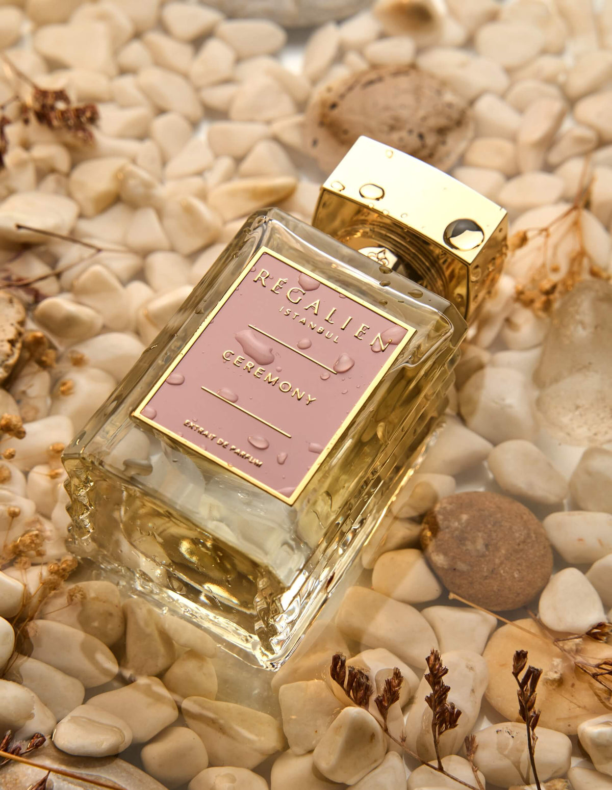 Regalien Istanbul Ceremony Extrait de Parfum Bottle, 80 ml, Close-up
