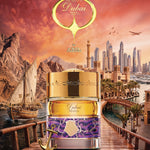 Spirit of Dubai Marsa Flakon vor Hafenkulisse mit Dhau und Dubai-Skyline im Abendrot